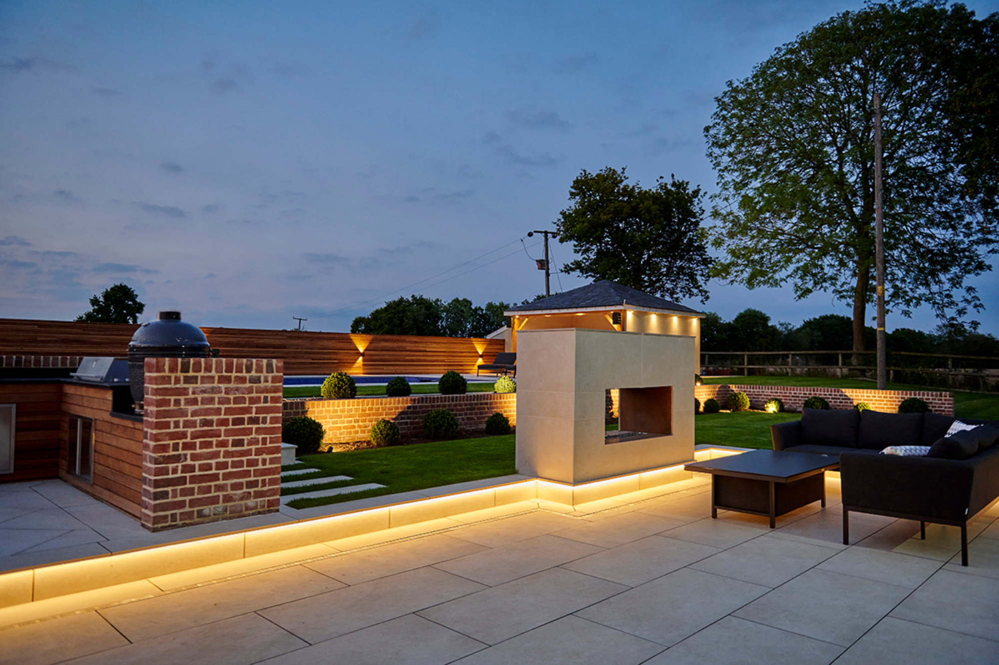 Combining Driveways and Front Garden Landscaping for Maximum Kerb Appeal in Essex