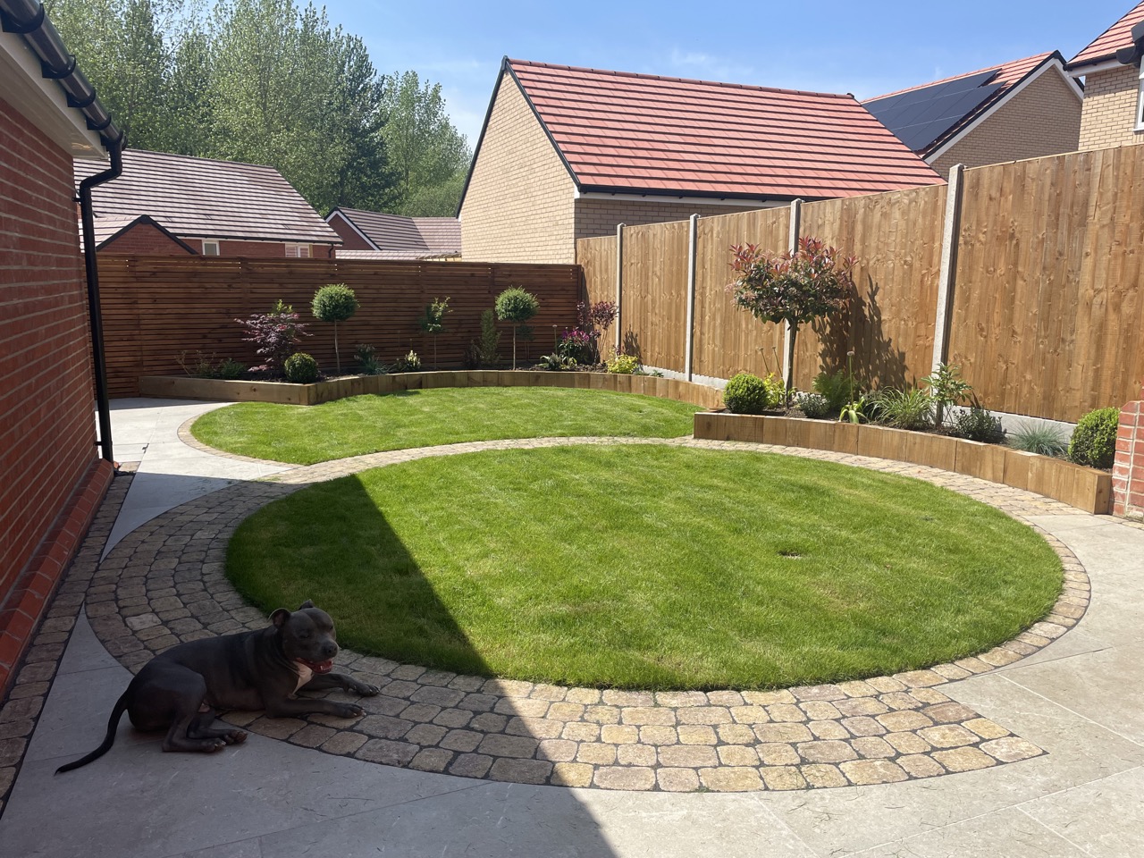 Embracing Curves: Why Curves Are Popular For Garden Designs