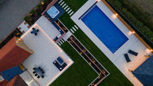 garden landscapers in essex | patio design |small garden ideas | patio ideas | garden edging ideas | outdoor kitchens | outdoor fire pits | garden design ideas | patio inspiration Garden landscapers Driveway installers Landscapers in essex Garden designers Paving contractors Garden design Paving contractors near me Garden designers near me Garden landscapers near me Elite paving