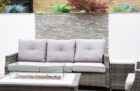 ideas for small gardens | small garden design | porcelain paving | quartz porcelain | porcelain walling | landscaping ideas | garden ideas Garden landscapers Driveway installers Landscapers in essex Garden designers Paving contractors Garden design Paving contractors near me Garden designers near me Garden landscapers near me Elite paving