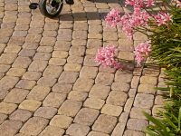 aura block paving | cobbled pavers | cobbled paving | driveway entrance | driveway design ideas | driveway ideas Garden landscapers Driveway installers Landscapers in essex Garden designers Paving contractors Garden design Paving contractors near me Garden designers near me Garden landscapers near me Elite paving